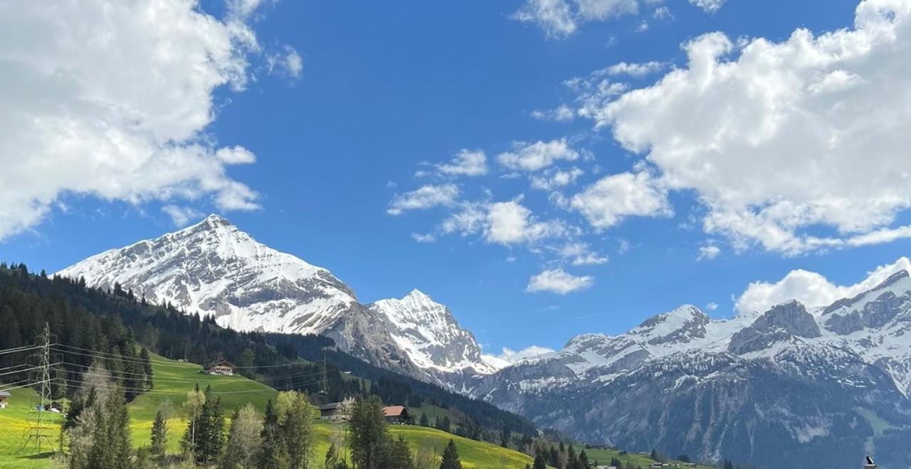 Beautiful Apartment With Stunning View Gsteig ภายนอก รูปภาพ